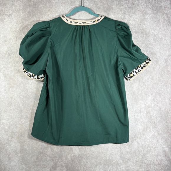 Entro Top Womens Size Large Forest Green Cheetah Print Trim Short Sleeves Boho - Picture 5 of 10